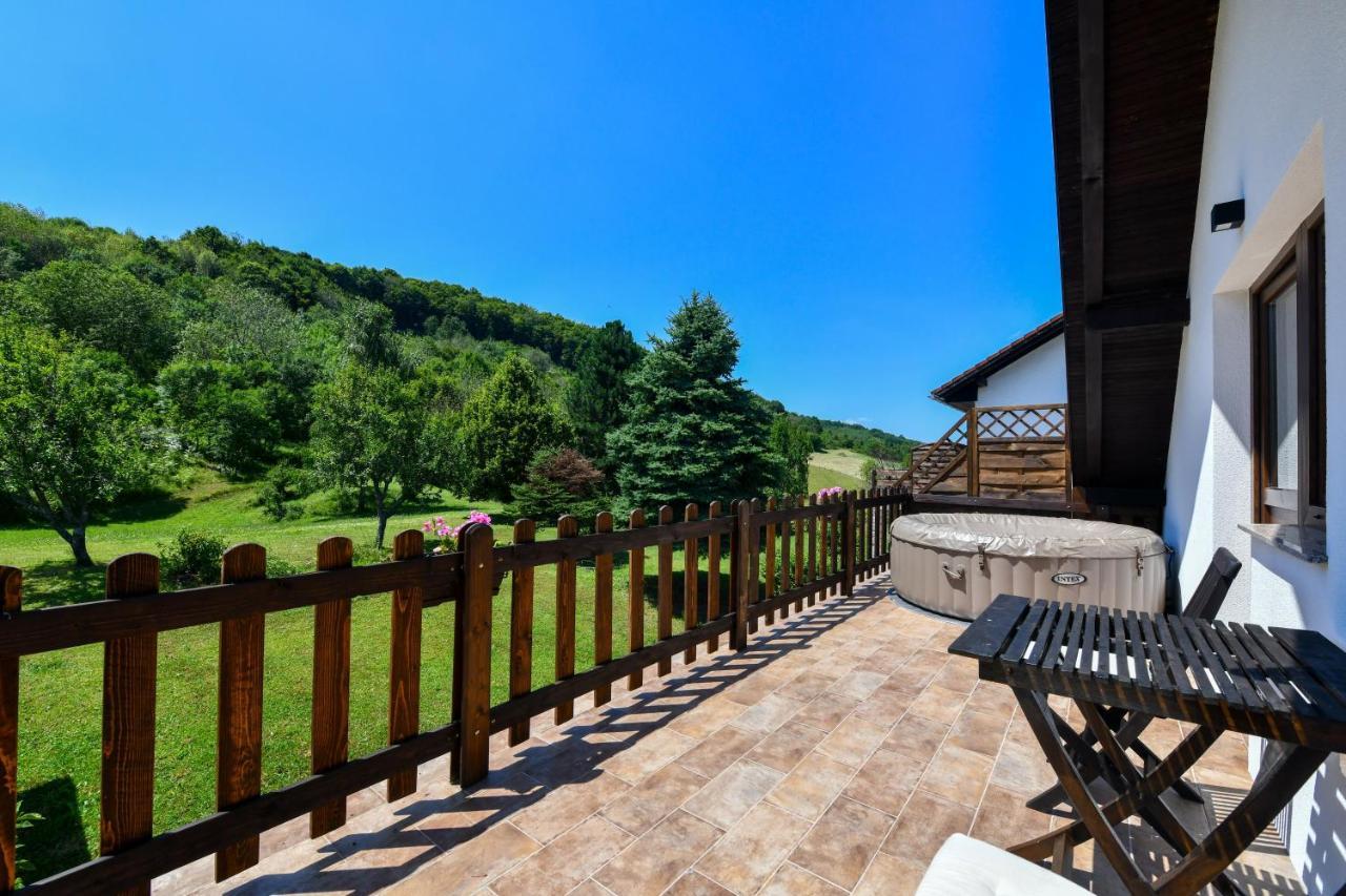 Wildernest Villa